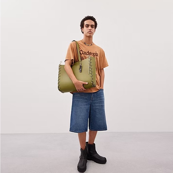 Coachtopia Large Relaceable Leather Tote - Picture 7 of 8